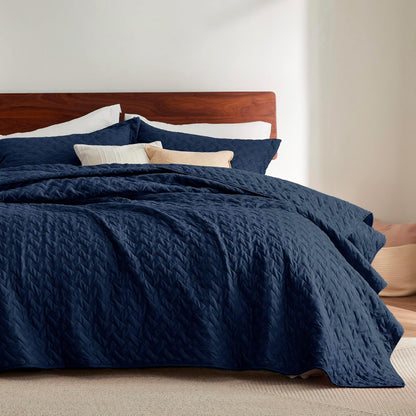 Quilts Queen Size - Grey Bedspreads Queen Size with Basket Weave Pattern, Soft Quilt Bedding Set, Lightweight Comforter Set Coverlet for All Seasons with 2 Pillow Shams (90" x 96") | Skin-Friendly Soft, All-Season Comfort, Breathable